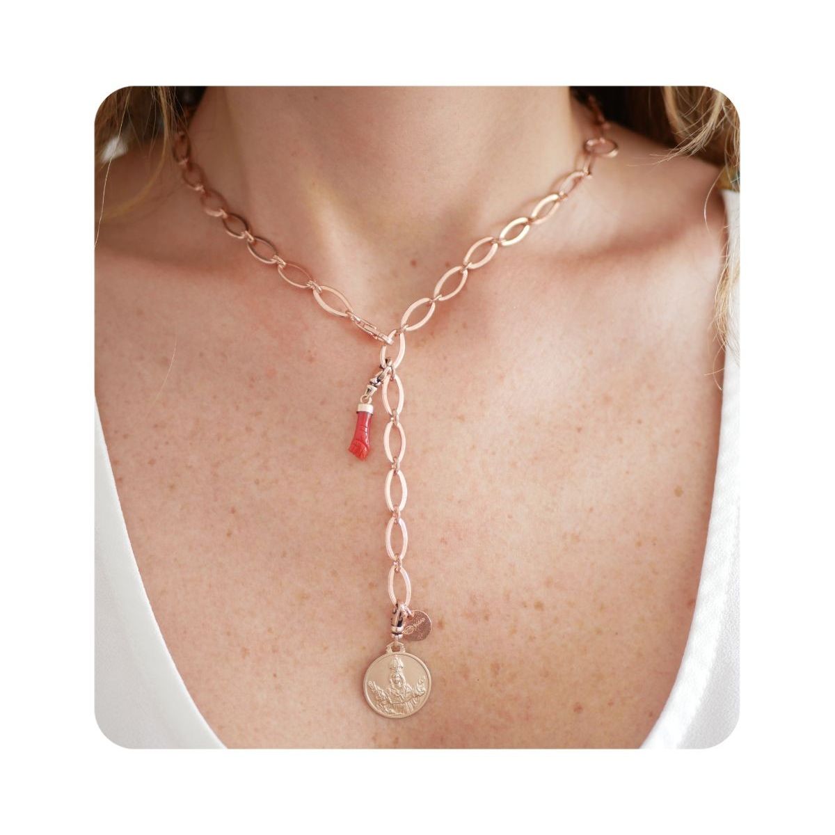 Le Ras de Cou Single Les Accroches Charms - 9 Le Ras de Cou Single Les Accroches Charms - 9