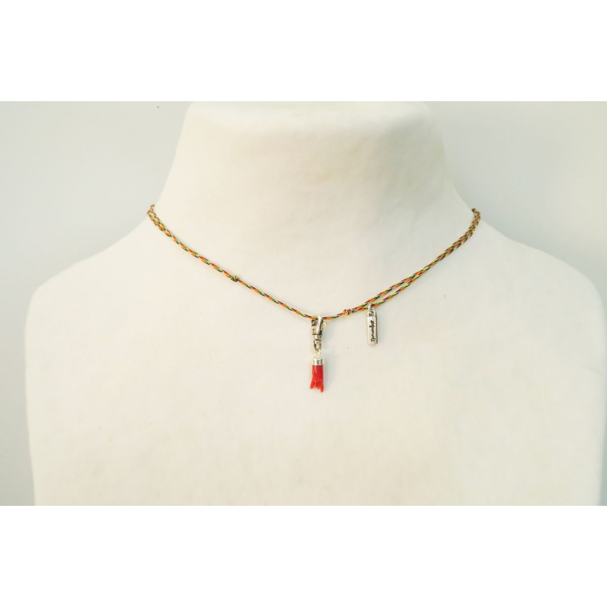 Le Ras de Cou Cordon Fixings and fastenings - 14 Le Ras de Cou Cordon Fixings and fastenings - 14