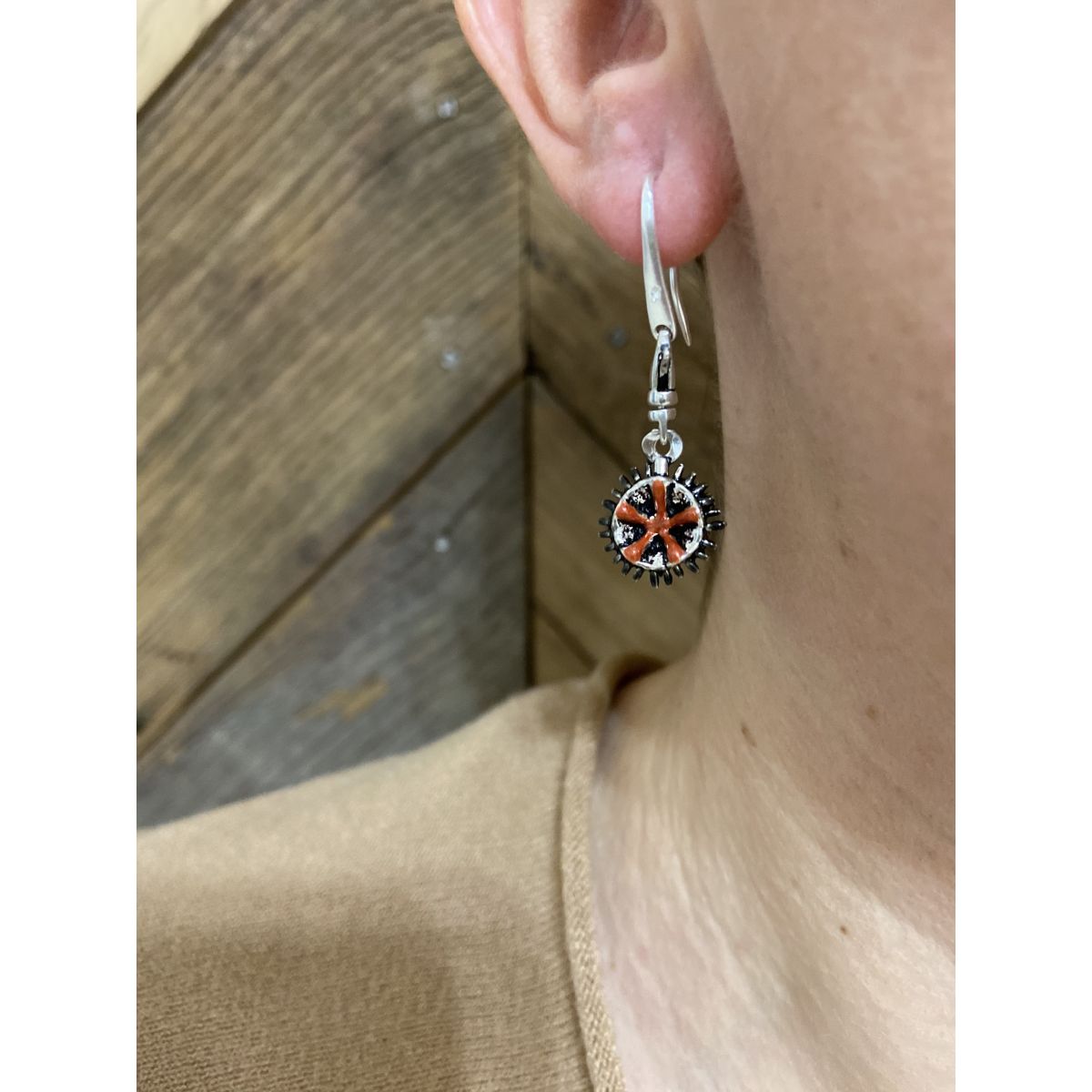 Les Boucles d'Oreilles Les Accroches Charms - 9 Les Boucles d'Oreilles Les Accroches Charms - 9