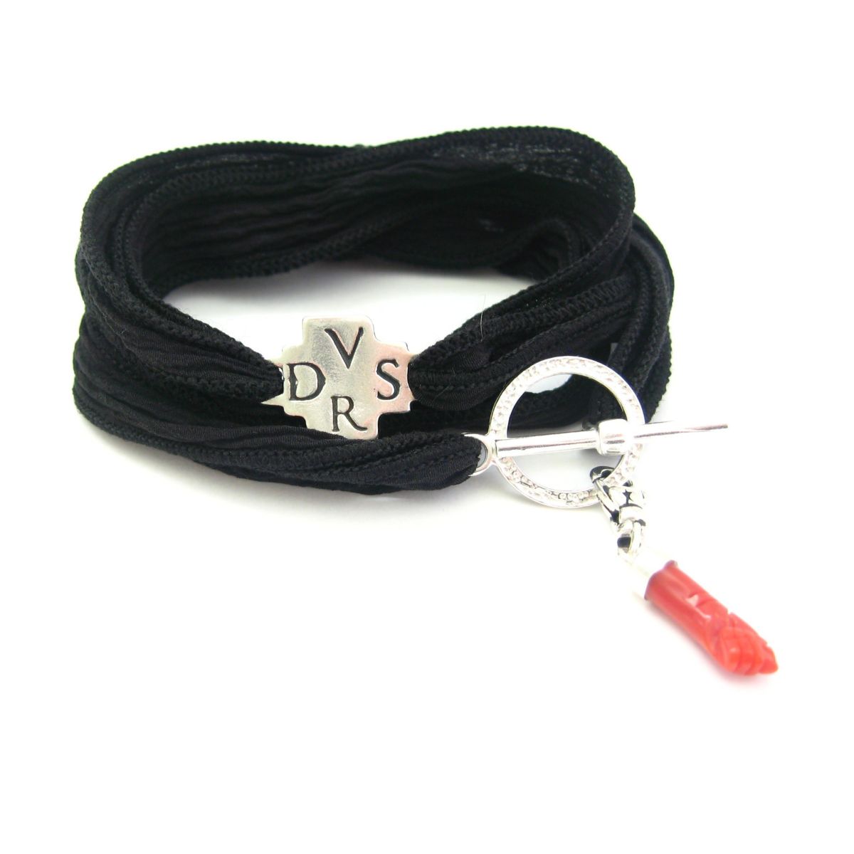 Le Bracelet en Soie avec croix DVSR Dio Vi Salvi Regina - 9 Le Bracelet en Soie avec croix DVSR Dio Vi Salvi Regina - 9