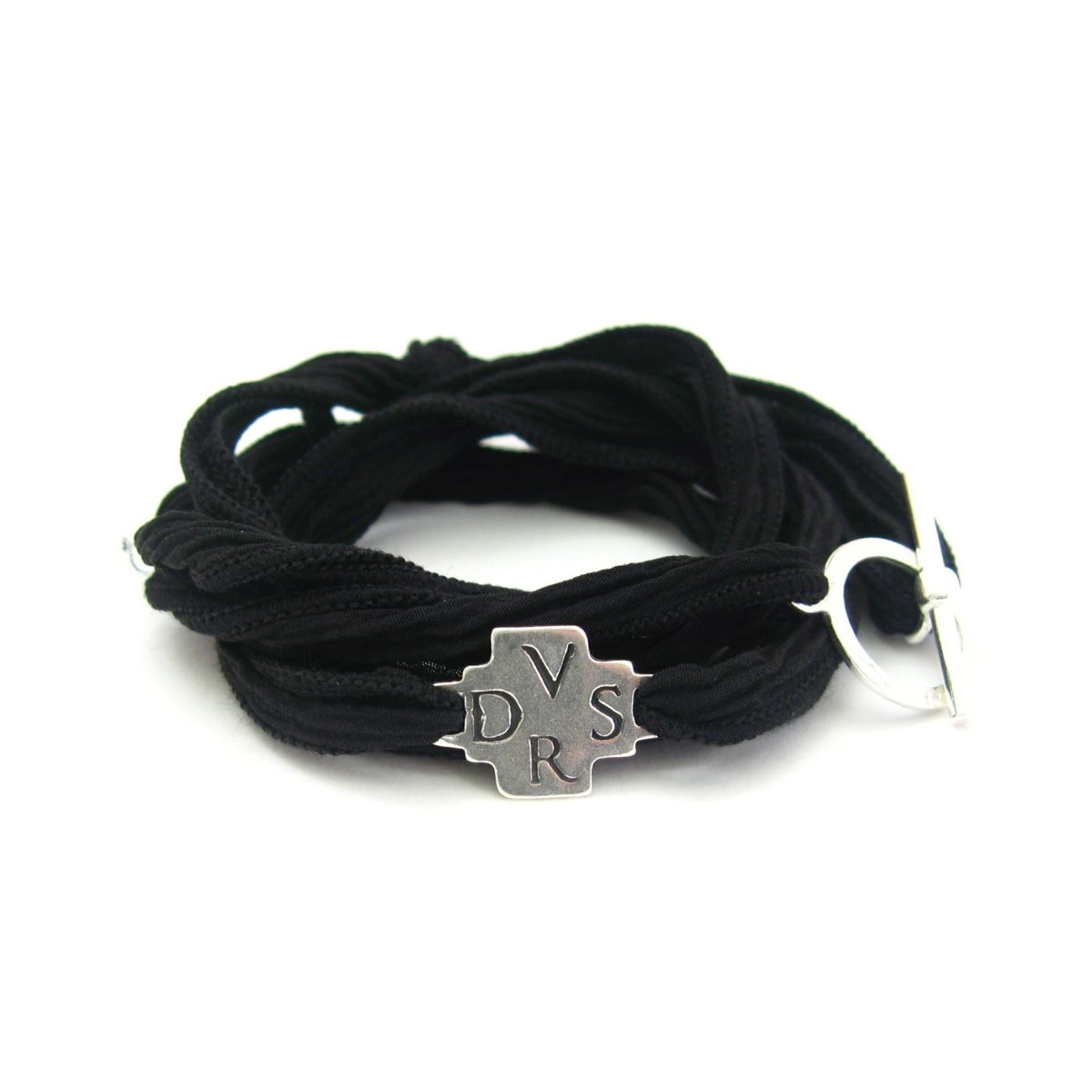 Le Bracelet en Soie avec croix DVSR Dio Vi Salvi Regina - 10 Le Bracelet en Soie avec croix DVSR Dio Vi Salvi Regina - 10