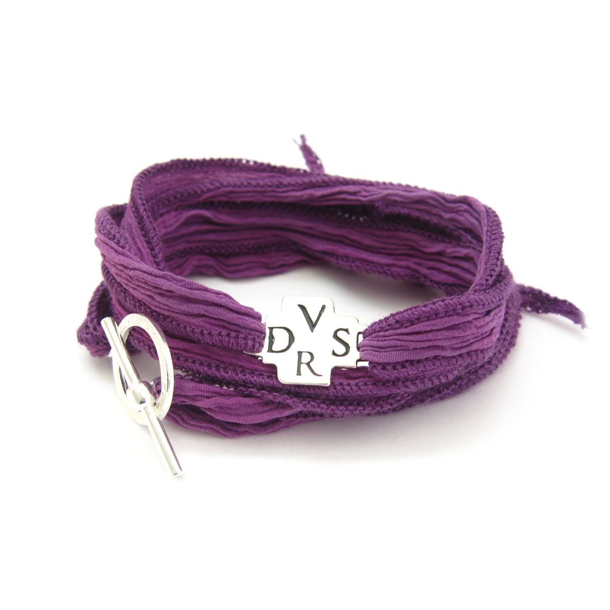 Le Bracelet en Soie avec croix DVSR Dio Vi Salvi Regina - 11 Le Bracelet en Soie avec croix DVSR Dio Vi Salvi Regina - 11
